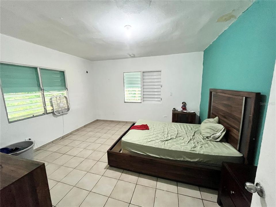 待售: $260,000 (0 贝兹, 0 浴室, 3102 平方英尺)