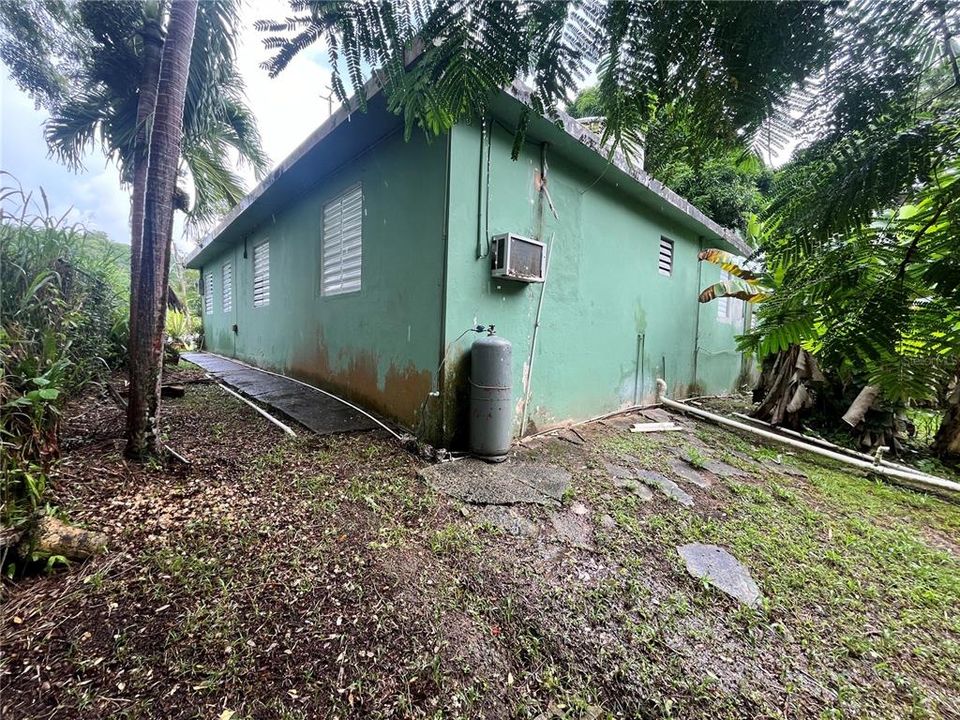 待售: $260,000 (0 贝兹, 0 浴室, 3102 平方英尺)