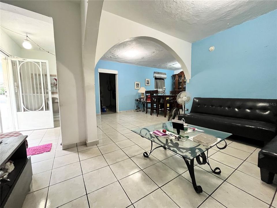 待售: $260,000 (0 贝兹, 0 浴室, 3102 平方英尺)