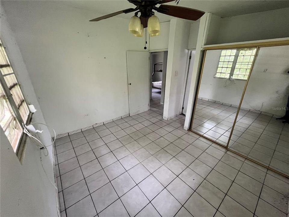 待售: $260,000 (0 贝兹, 0 浴室, 3102 平方英尺)