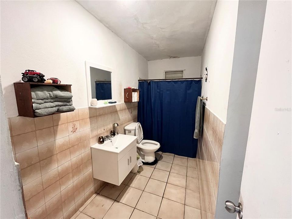 待售: $260,000 (0 贝兹, 0 浴室, 3102 平方英尺)