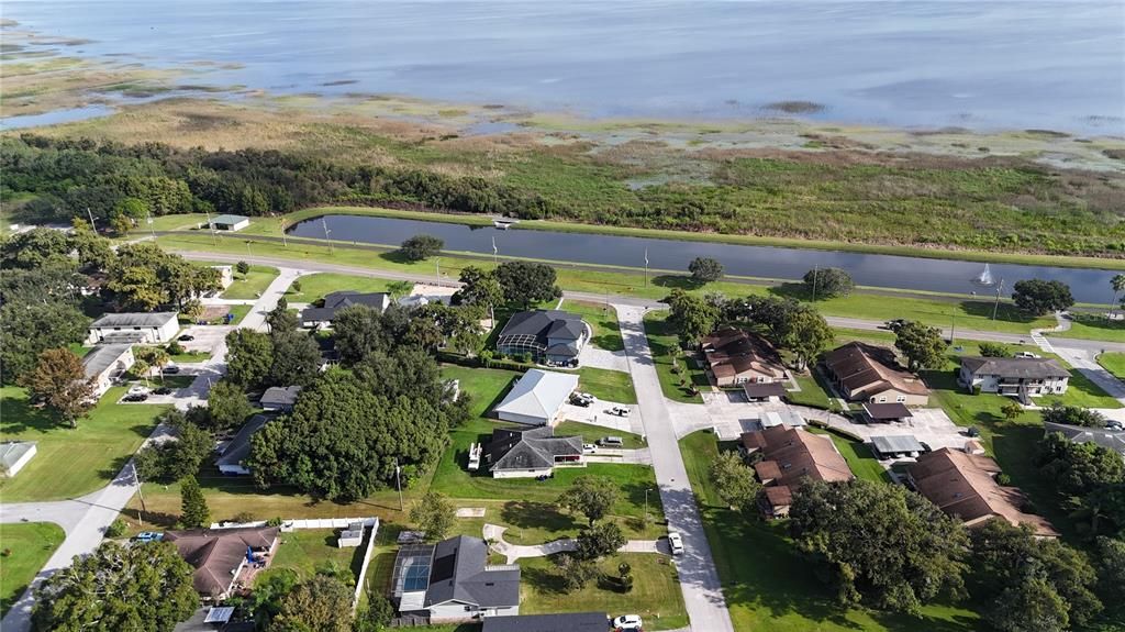 Под контрактом: $349,999 (4 спален, 2 ванн, 1544 Квадратных фут)