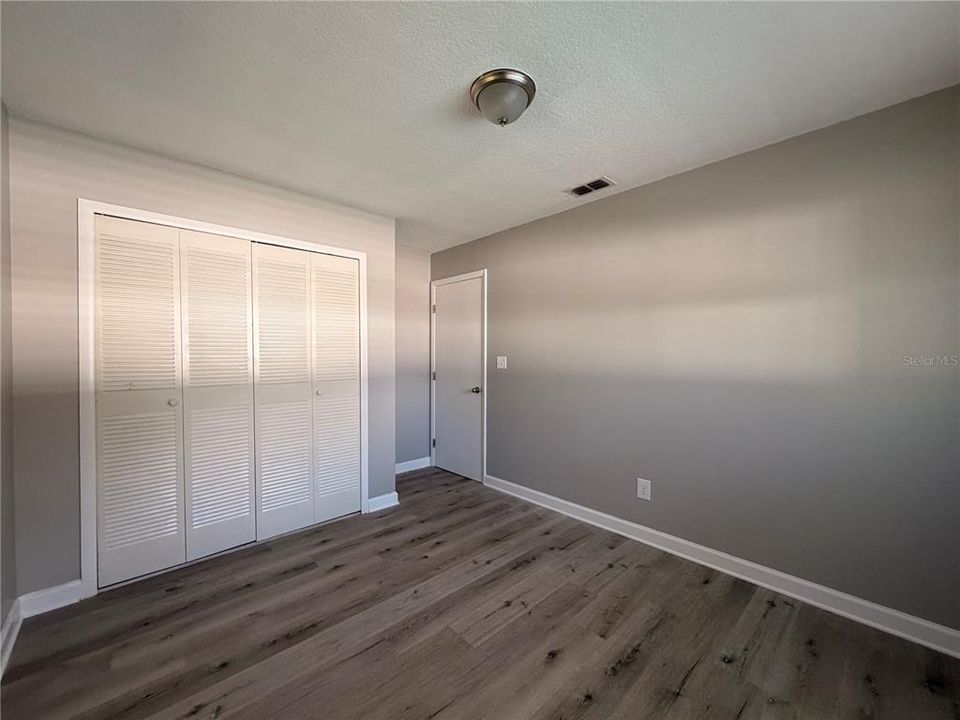 Под контрактом: $349,999 (4 спален, 2 ванн, 1544 Квадратных фут)