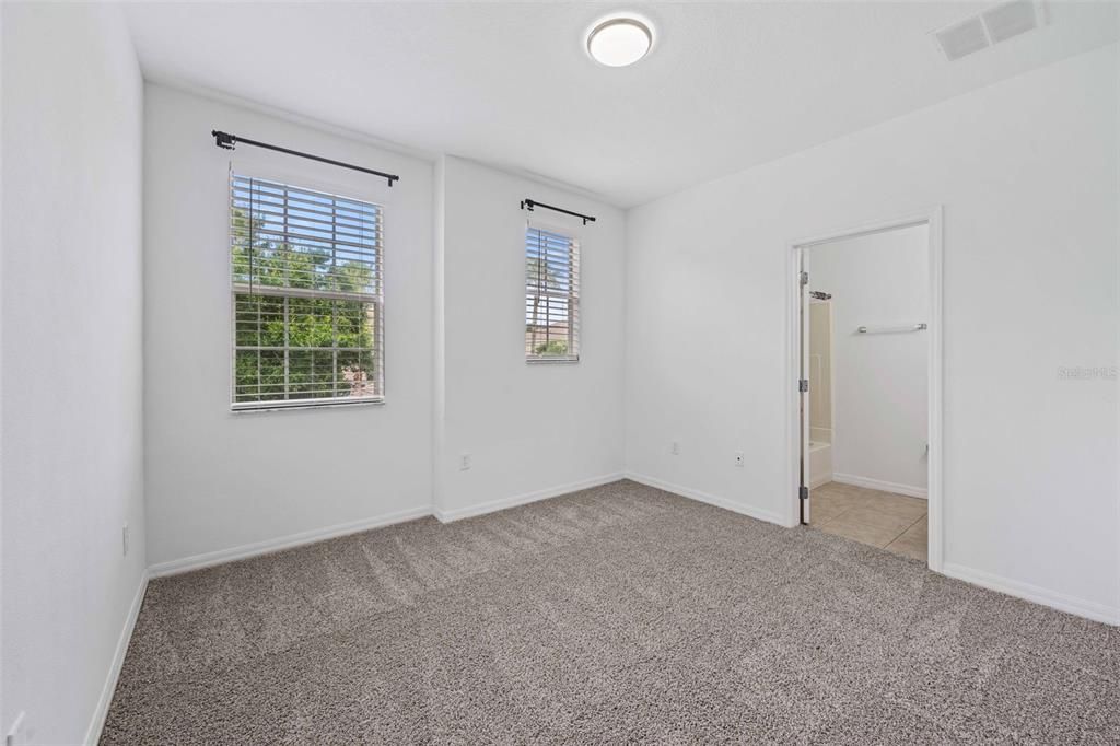 En Venta: $299,000 (3 camas, 3 baños, 1503 Pies cuadrados)