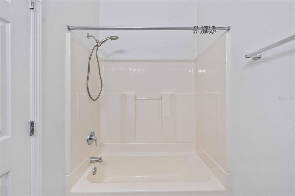 En Venta: $299,000 (3 camas, 3 baños, 1503 Pies cuadrados)