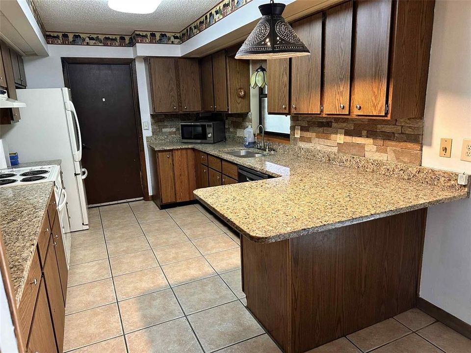 待售: $339,900 (3 贝兹, 2 浴室, 2088 平方英尺)