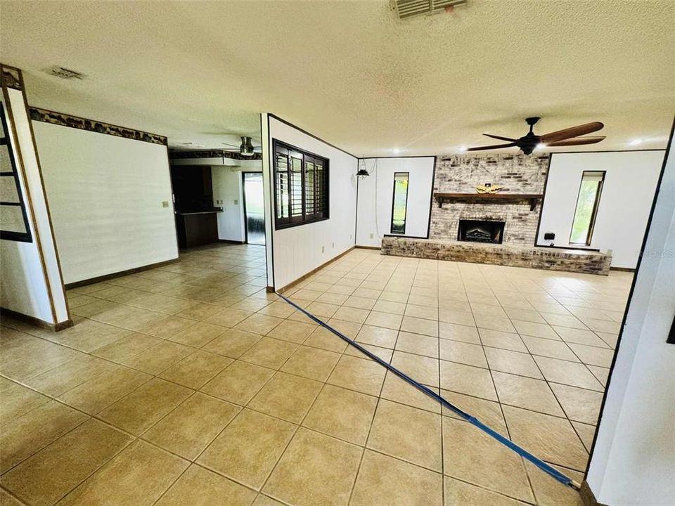 待售: $339,900 (3 贝兹, 2 浴室, 2088 平方英尺)