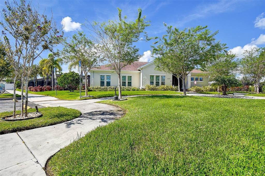 待售: $375,000 (3 贝兹, 2 浴室, 1704 平方英尺)