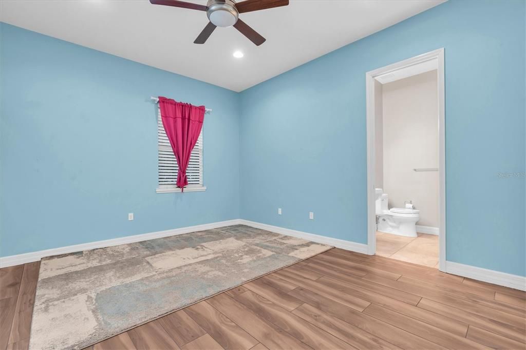 For Sale: $1,599,999 (4 beds, 4 baths, 4220 Square Feet)