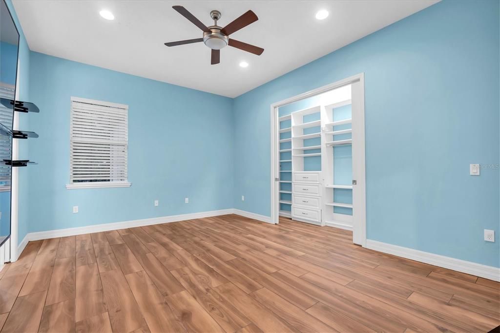 For Sale: $1,599,999 (4 beds, 4 baths, 4220 Square Feet)