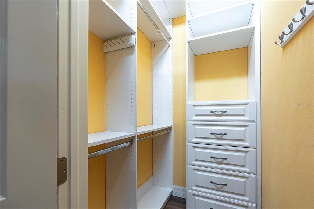 For Sale: $1,599,999 (4 beds, 4 baths, 4220 Square Feet)