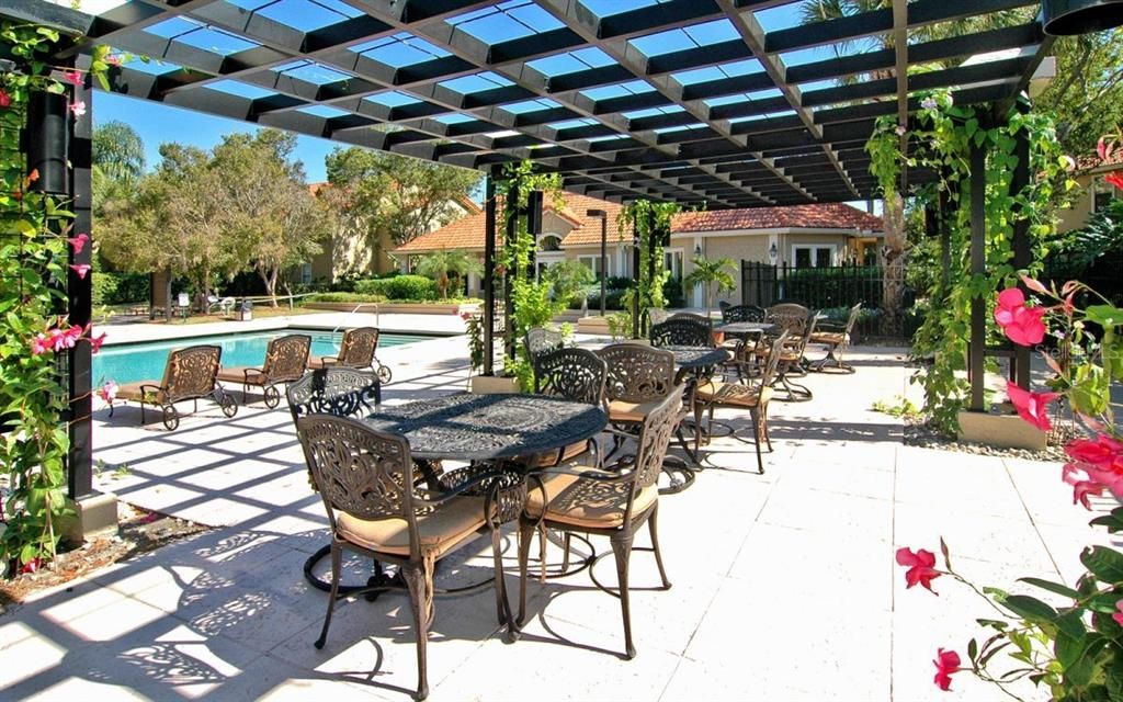 For Sale: $199,900 (3 beds, 2 baths, 1272 Square Feet)