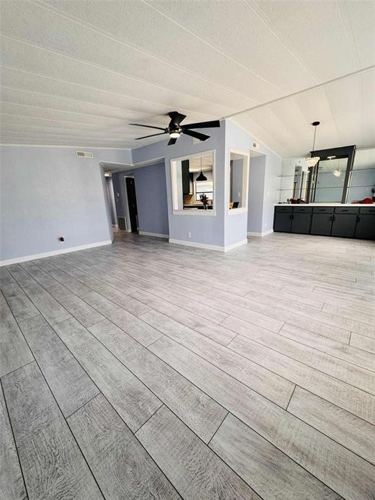 En Venta: $185,000 (2 camas, 2 baños, 1274 Pies cuadrados)