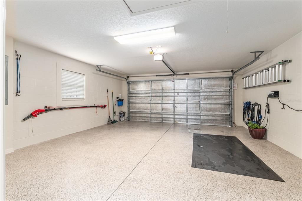 En Venta: $549,000 (3 camas, 2 baños, 2096 Pies cuadrados)