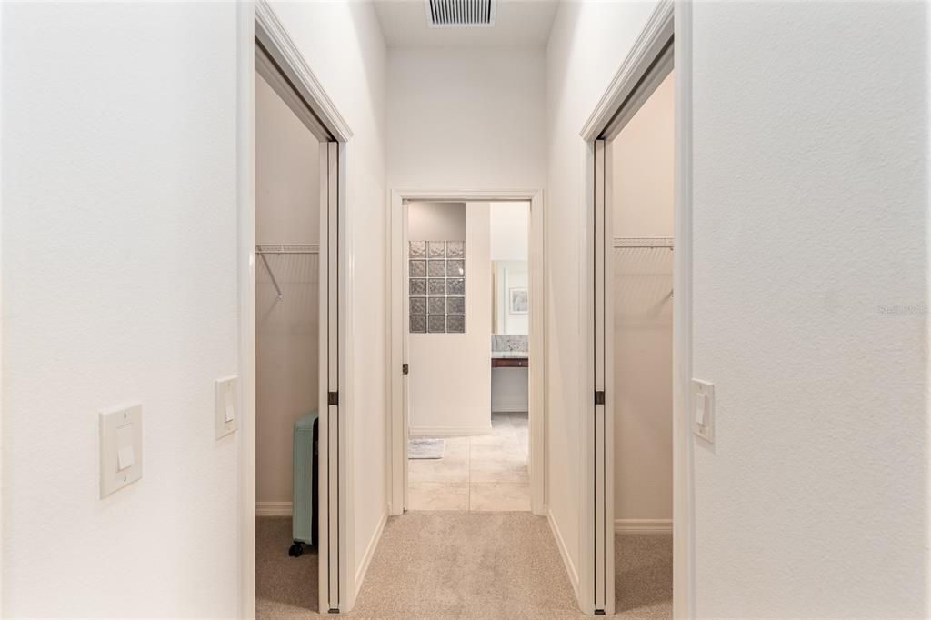 En Venta: $549,000 (3 camas, 2 baños, 2096 Pies cuadrados)