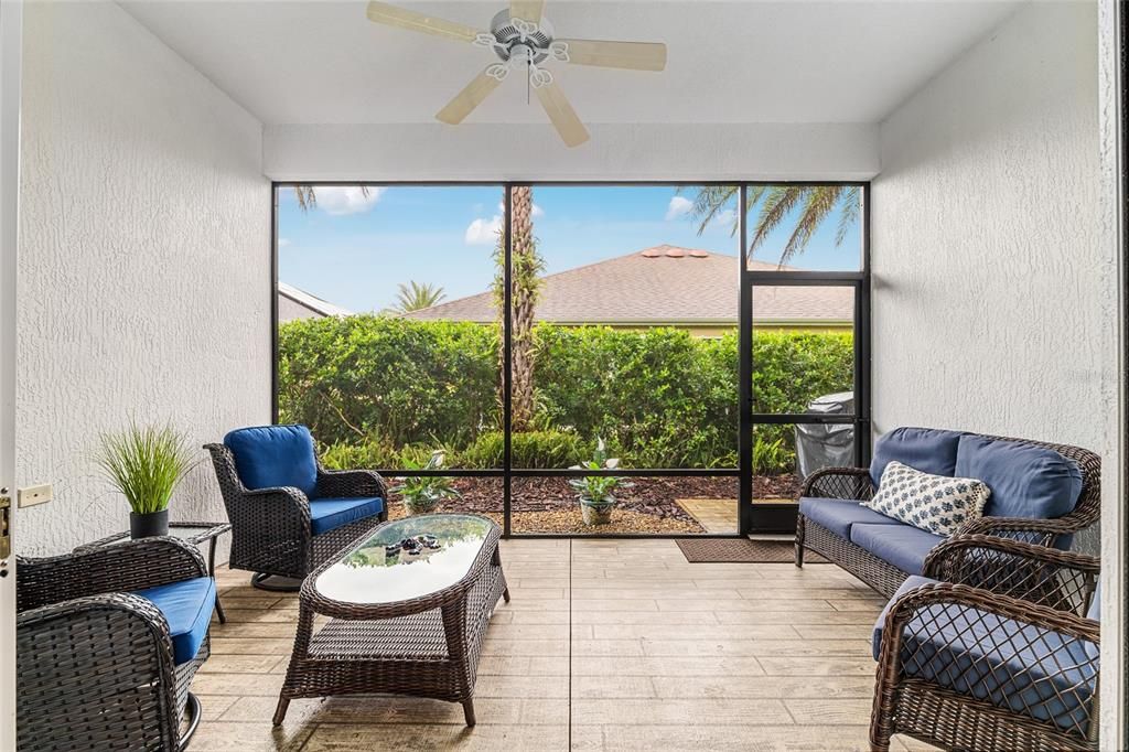 En Venta: $549,000 (3 camas, 2 baños, 2096 Pies cuadrados)