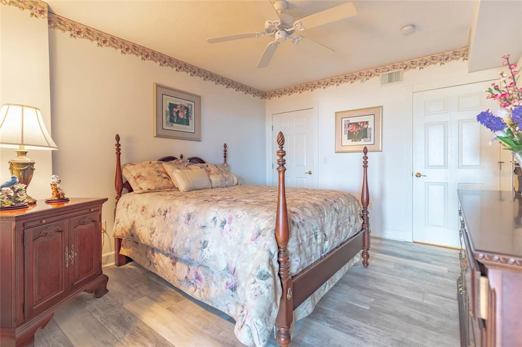 For Sale: $749,900 (3 beds, 3 baths, 2377 Square Feet)