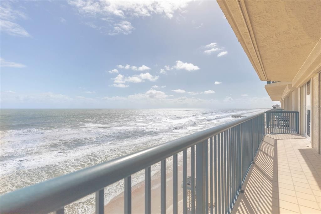 For Sale: $749,900 (3 beds, 3 baths, 2377 Square Feet)