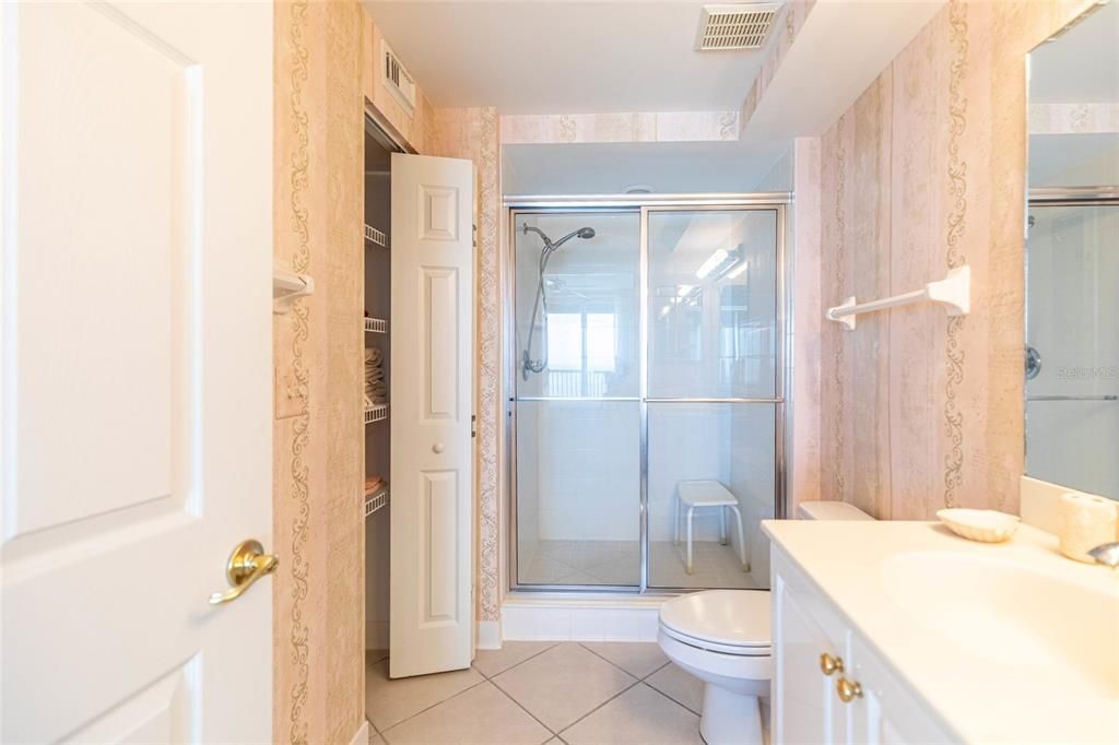 For Sale: $749,900 (3 beds, 3 baths, 2377 Square Feet)