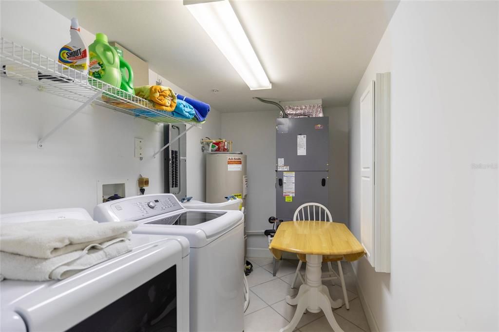 For Sale: $749,900 (3 beds, 3 baths, 2377 Square Feet)