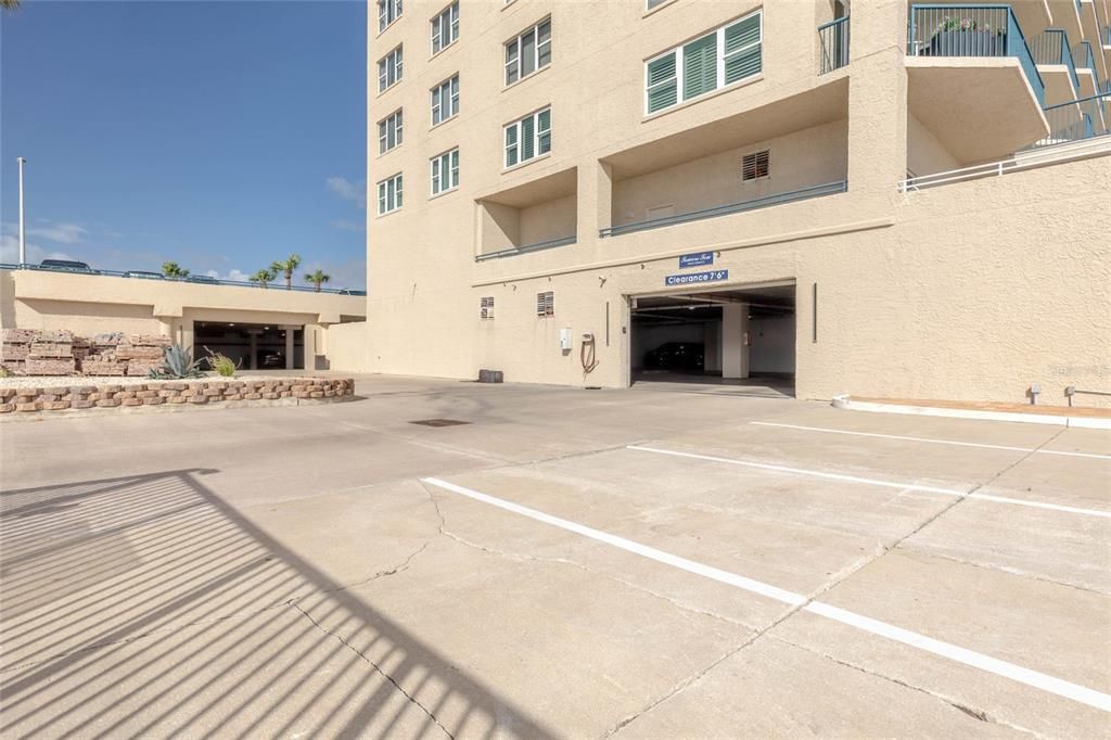 For Sale: $749,900 (3 beds, 3 baths, 2377 Square Feet)