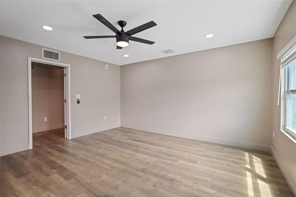 For Sale: $1,950,000 (0 beds, 0 baths, 7040 Square Feet)