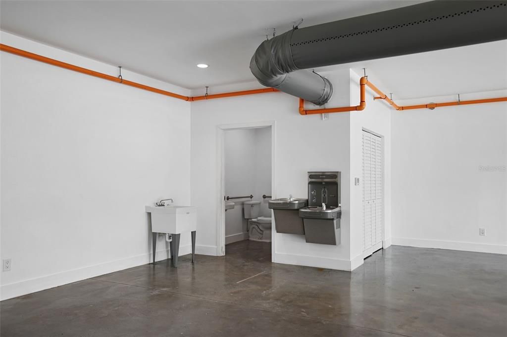 For Sale: $1,950,000 (0 beds, 0 baths, 7040 Square Feet)