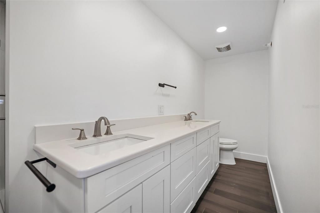 For Sale: $1,950,000 (0 beds, 0 baths, 7040 Square Feet)