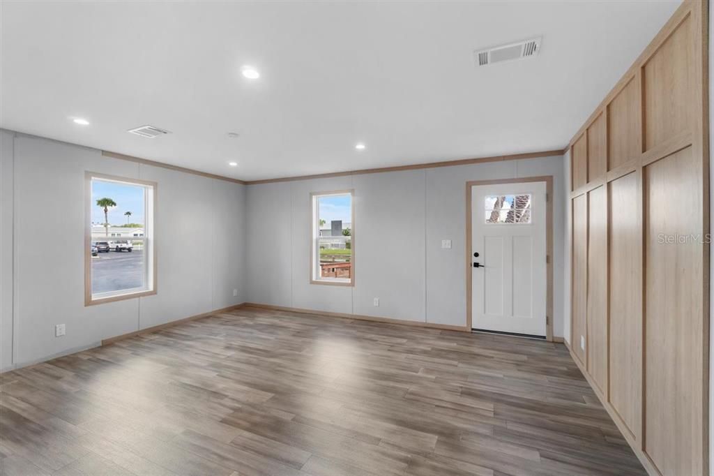 For Sale: $264,500 (3 beds, 2 baths, 1440 Square Feet)