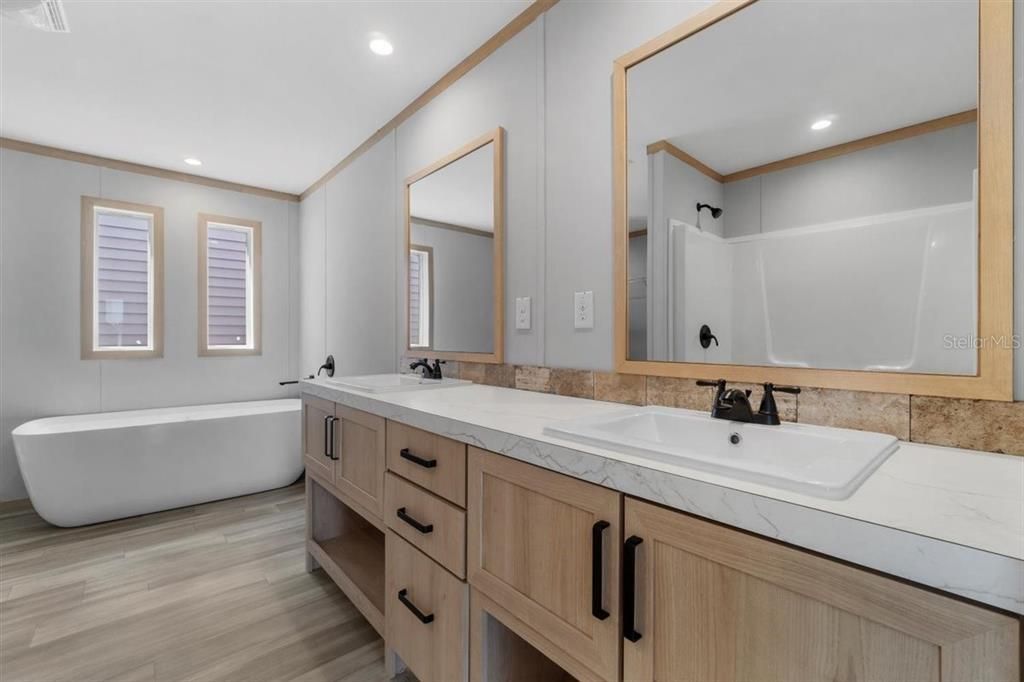 For Sale: $264,500 (3 beds, 2 baths, 1440 Square Feet)