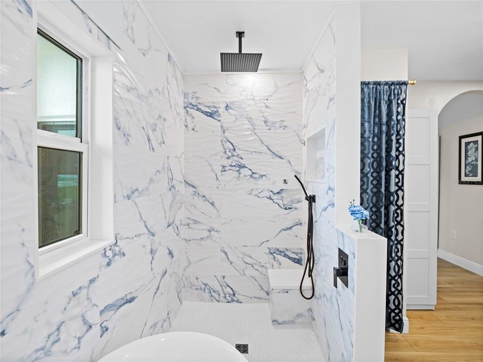 En Venta: $3,400,000 (7 camas, 3 baños, 3728 Pies cuadrados)