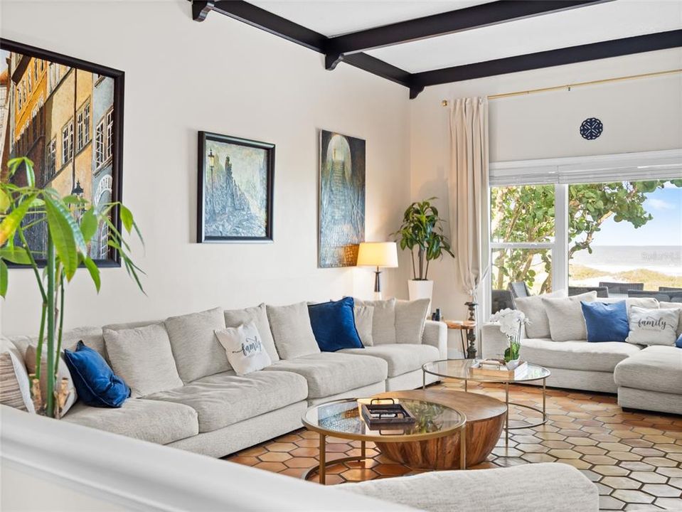 En Venta: $3,400,000 (7 camas, 3 baños, 3728 Pies cuadrados)