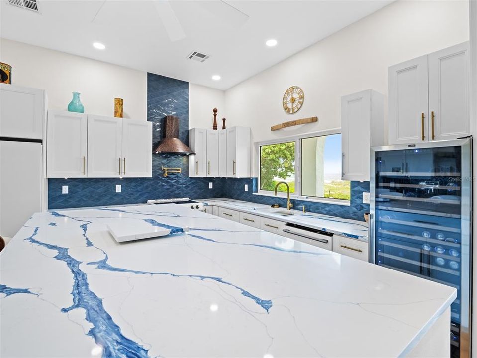 En Venta: $3,400,000 (7 camas, 3 baños, 3728 Pies cuadrados)