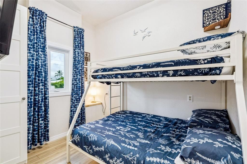 En Venta: $3,400,000 (7 camas, 3 baños, 3728 Pies cuadrados)