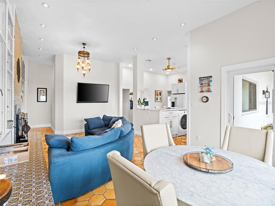 En Venta: $3,400,000 (7 camas, 3 baños, 3728 Pies cuadrados)