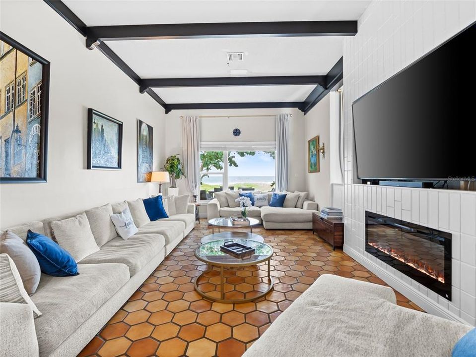 En Venta: $3,400,000 (7 camas, 3 baños, 3728 Pies cuadrados)