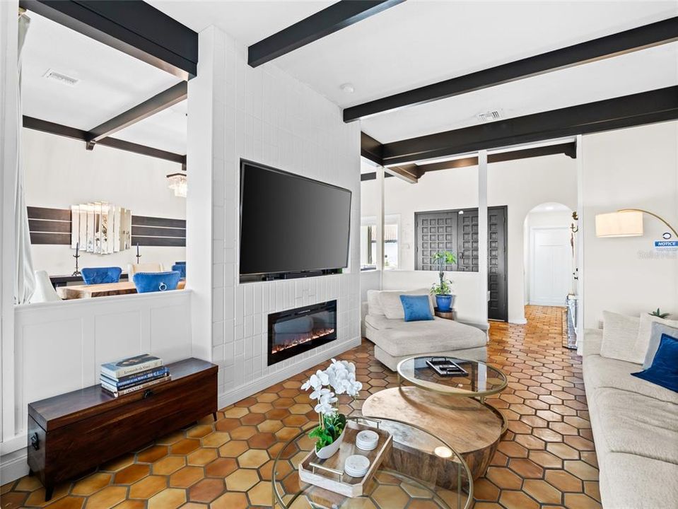 En Venta: $3,400,000 (7 camas, 3 baños, 3728 Pies cuadrados)