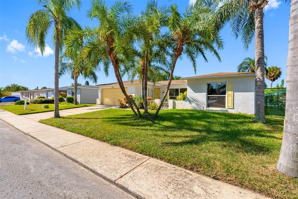 For Sale: $349,900 (3 beds, 2 baths, 1565 Square Feet)