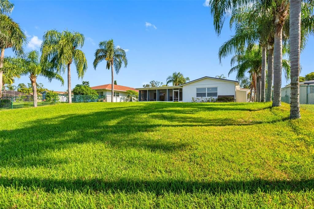 For Sale: $349,900 (3 beds, 2 baths, 1565 Square Feet)