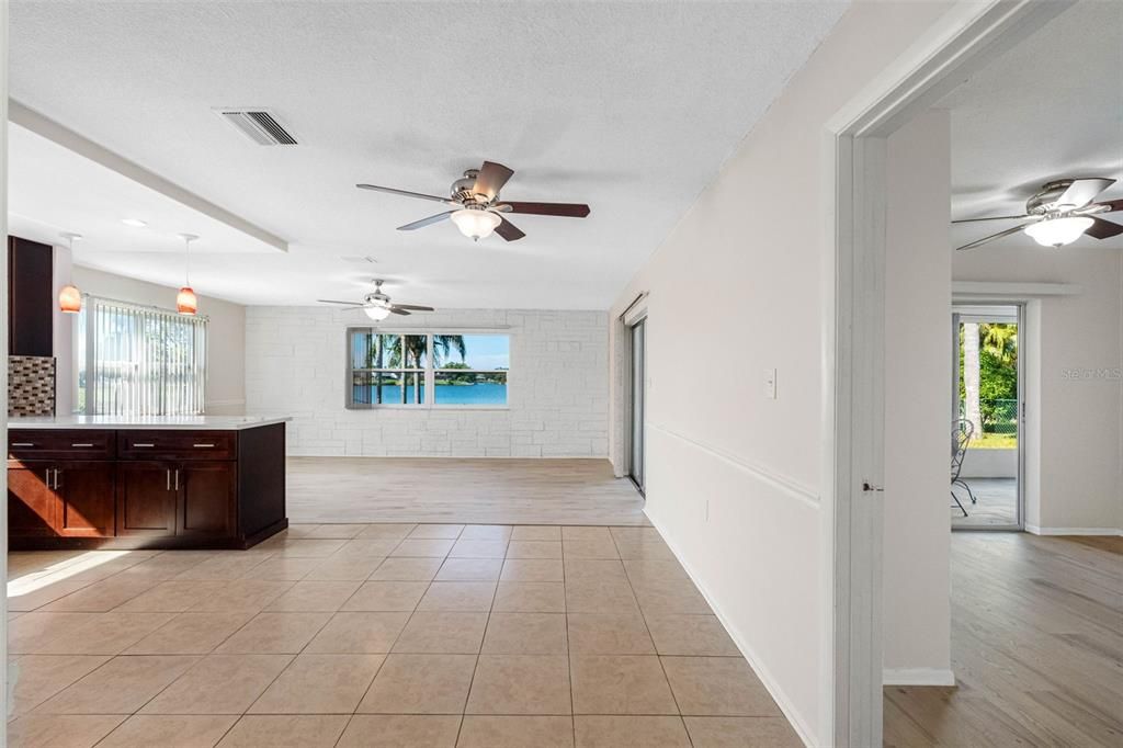 For Sale: $349,900 (3 beds, 2 baths, 1565 Square Feet)