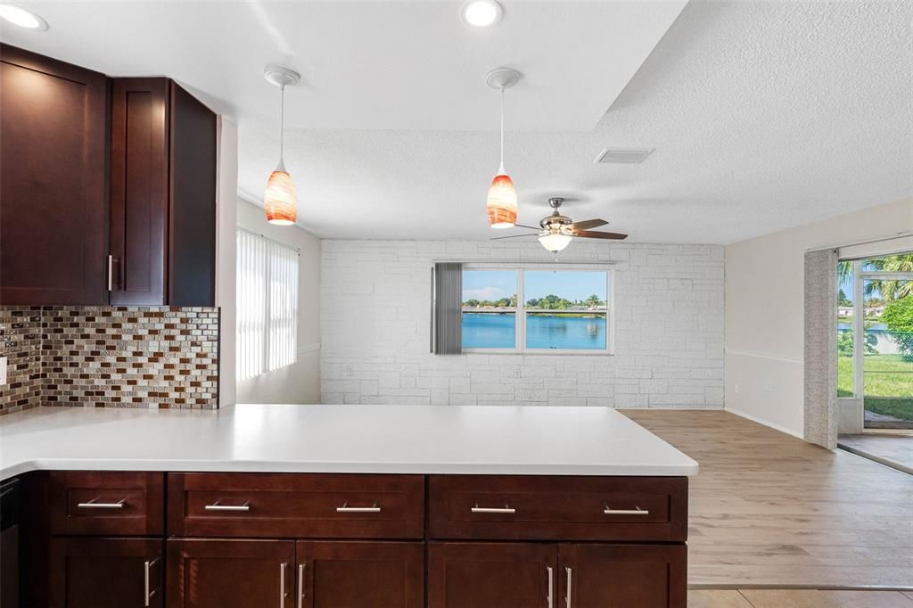 For Sale: $349,900 (3 beds, 2 baths, 1565 Square Feet)