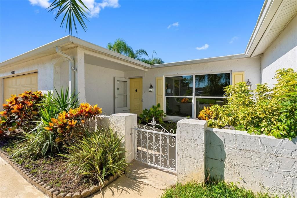 For Sale: $349,900 (3 beds, 2 baths, 1565 Square Feet)