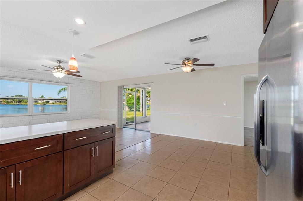 For Sale: $349,900 (3 beds, 2 baths, 1565 Square Feet)