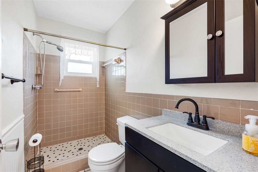 For Sale: $349,900 (3 beds, 2 baths, 1565 Square Feet)