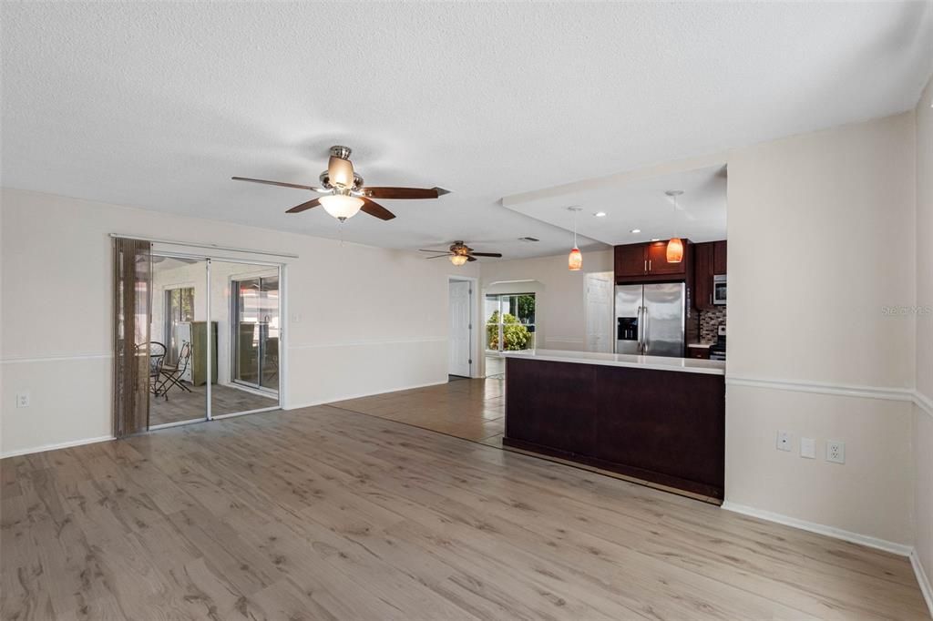 For Sale: $349,900 (3 beds, 2 baths, 1565 Square Feet)