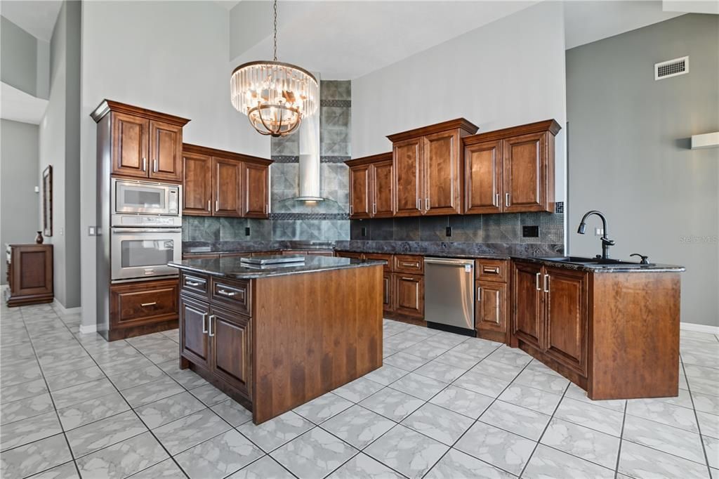 For Sale: $969,000 (3 beds, 3 baths, 3337 Square Feet)