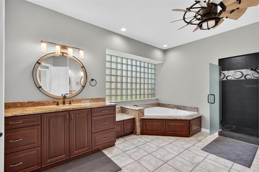 For Sale: $969,000 (3 beds, 3 baths, 3337 Square Feet)