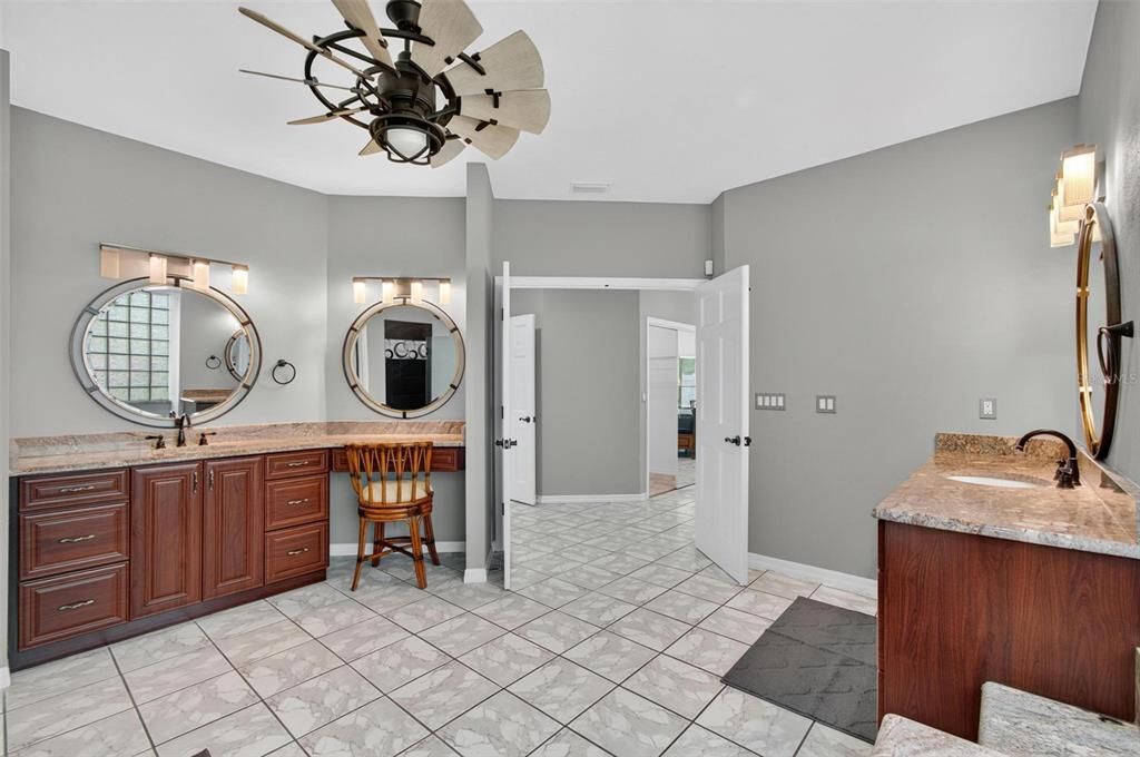 For Sale: $969,000 (3 beds, 3 baths, 3337 Square Feet)