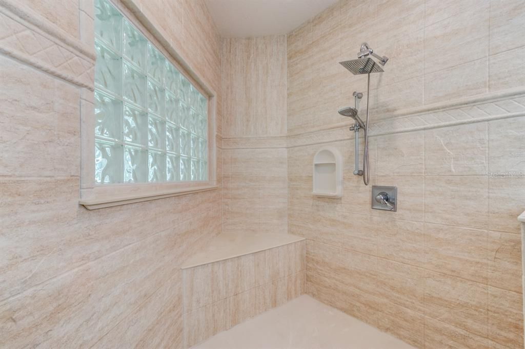 For Sale: $299,900 (3 beds, 2 baths, 2093 Square Feet)