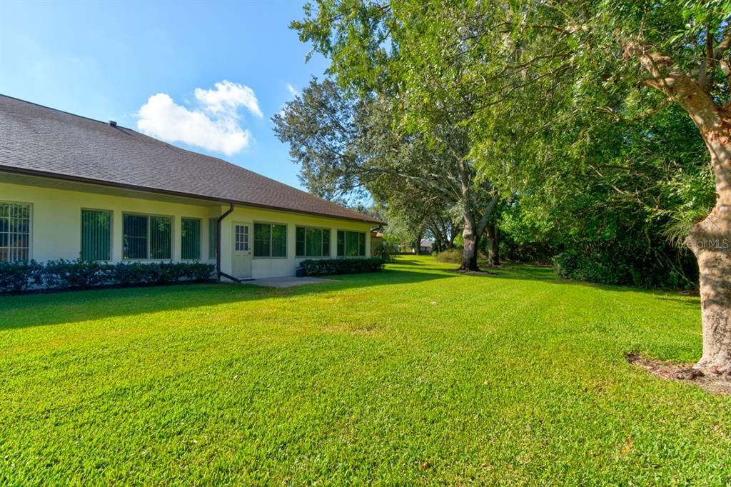 For Sale: $299,900 (3 beds, 2 baths, 2093 Square Feet)